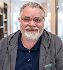 Portraitbild vom Experten "Günter Bühringer"