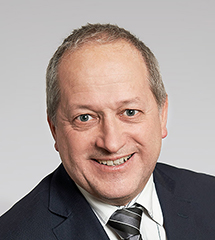 Portraitbild vom Experten "Roland Bleier"