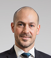 Portraitbild vom Experten "Dominic Frymauth"